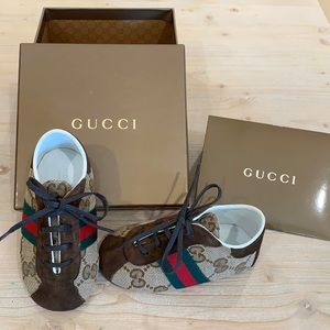 Brand new Gucci Baby Shoes, in original Gucci box!